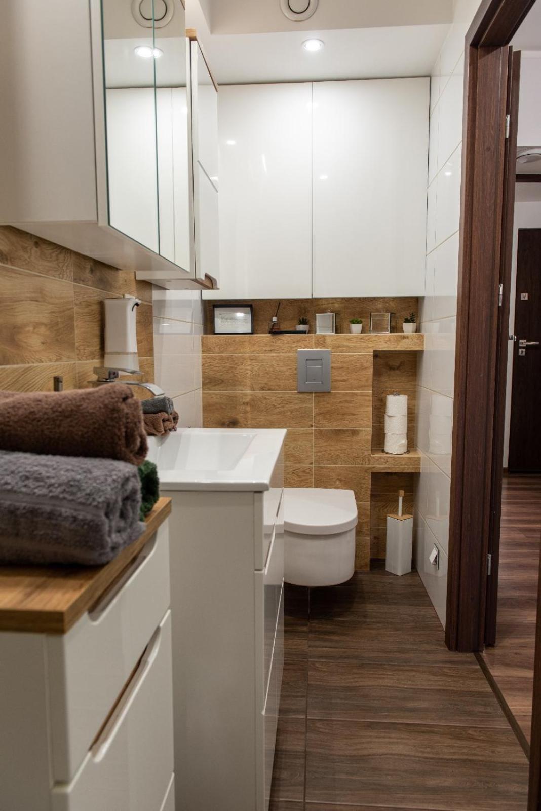 Apartament Crooked Stairs زيلونا غورا المظهر الخارجي الصورة