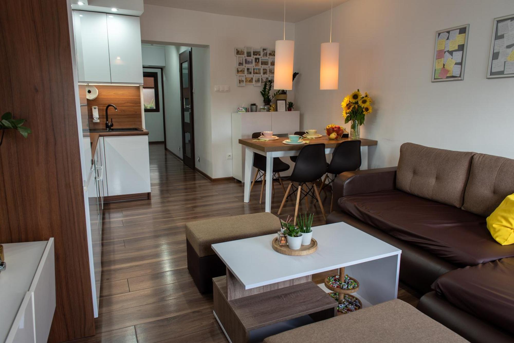 Apartament Crooked Stairs زيلونا غورا المظهر الخارجي الصورة